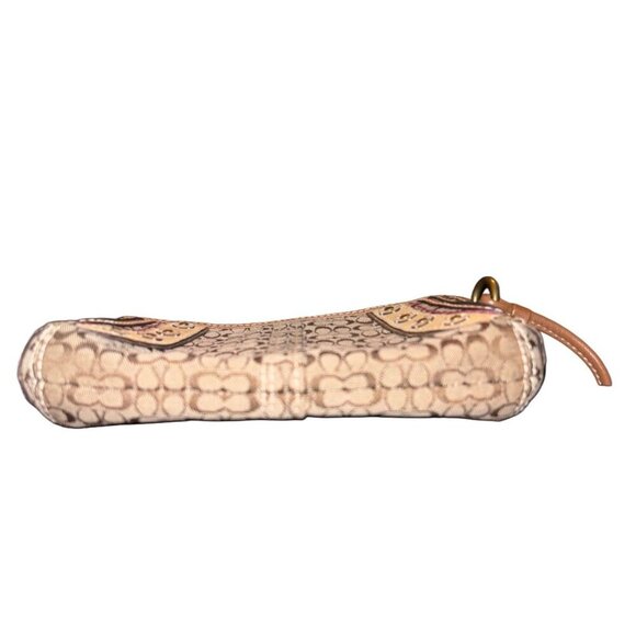 Coach Vtg Signature Jacquard & Tooled w Leather Trim & Stud Wristlet - 7" X 4.5" - Picture 5 of 7
